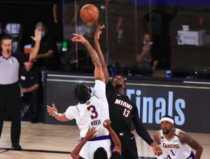  布里奇斯高效输出篮网全民皆兵击败奇才